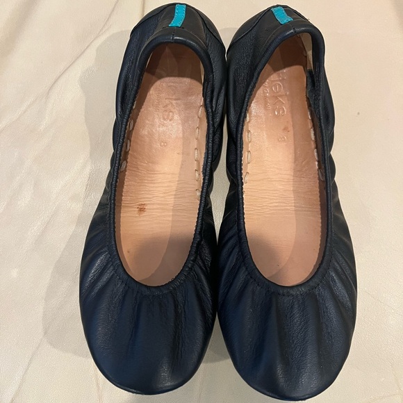 Tieks Shoes - Tieks Black Leather Ballet Flats with Teal Tab Size 8 AS IS